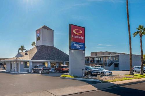 Econo Lodge Phoenix North I-17 - Accommodation - Phoenix