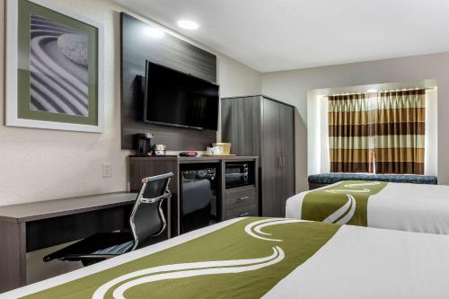 Quality Inn & Suites Longview I-20 - image 8