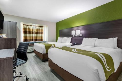 Quality Inn & Suites Longview I-20 Quality Inn & Suites Longview I-20