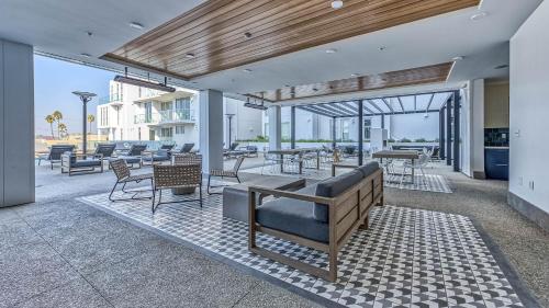 One Lux Stay at G8 - image 6