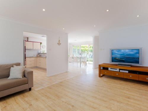 8a Foreshore Drive Ducted Air and Boat Parking in Port Stephens