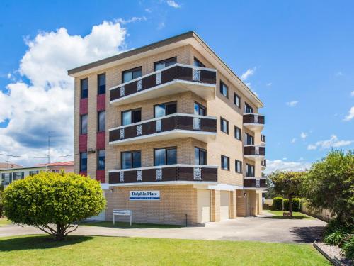 Dolphin Place 05, Tuncurry (photo 2)
