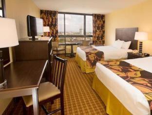 Ramada Plaza Resort and Suites by Wyndham Orlando Intl Drive