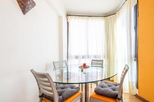 GuestReady - Bright and Colorful Apartment in Ajuda