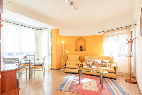 GuestReady - Bright and Colorful Apartment in Ajuda Lisbon