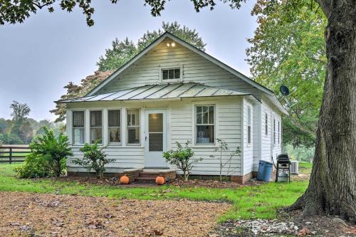 Restored 1920s Cottage on 1 Acre with Fire Pit