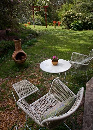 Tomah Retreat - Studio RELAX with fireplace in วินด์เซอร์