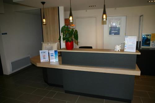 Kyriad Chateauroux - image 5
