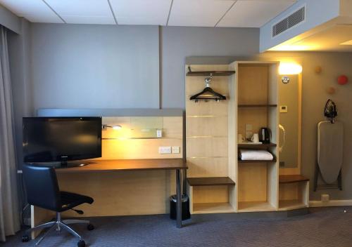 Holiday Inn Express Edinburgh City Centre an IHG Hotel - image 6