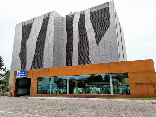 Best Western Hotel Continental - image 9