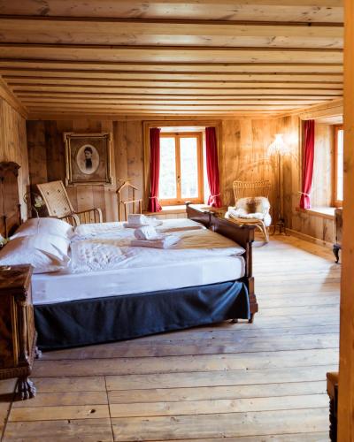 1 queen bed