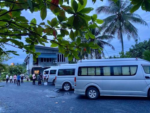 Baan Bang Kluai Resort บ้านบางกล้วย รีสอร์ท