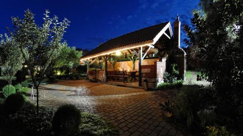Szumi Las Events & Apartments in Bialobrzegi