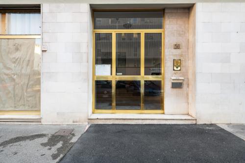 Lulli Cozy Apartment with Balcony - image 10