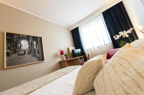Ramada Encore Bologna-Hotel & Natural Spa - image 6
