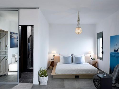 Exquisite Karpathos Suite Infinity Suite Private Pool Sea Views Finiki gîte à louer Vrachonisída Astakída