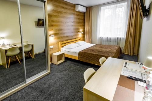 1 queen bed