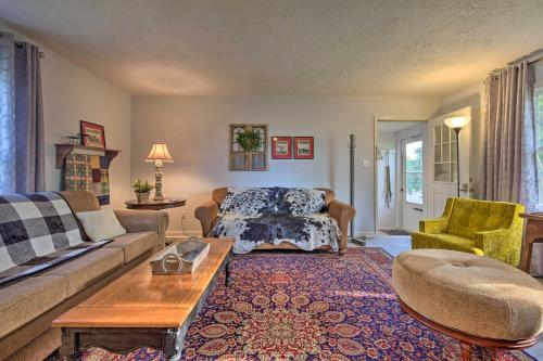 Homey Horse Farm Hideaway about 6 Mi to KY Horse Park! in Lexington, USA