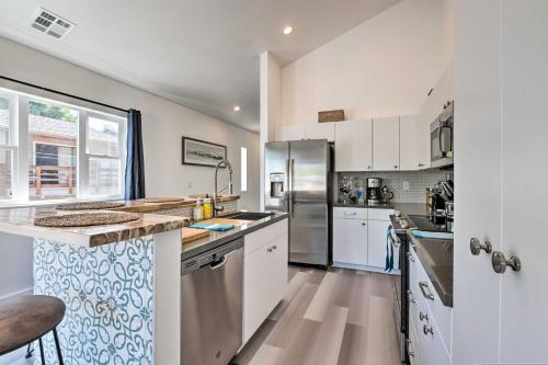 Modern Midtown Retreat Ski Hike and Mtn Bike! - image 2