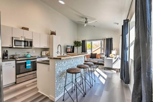 Modern Midtown Reno Retreat Ski, Hike and Bike! - Reno