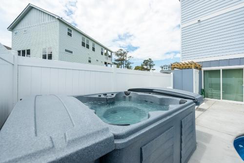 Spectacular Sunset Beach House CB105 - image 2