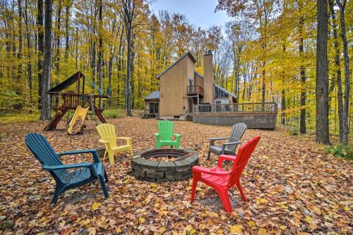 Family Escape - Near Little Traverse Wheelway in Harbor Springs, USA