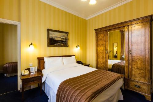 Best Western Swiss Cottage Hotel - image 5