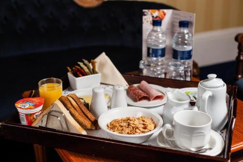 Best Western Swiss Cottage Hotel - image 10