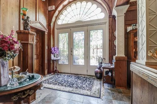 School House Bed and Breakfast C.1859 in Niagara On The Lake (ON)