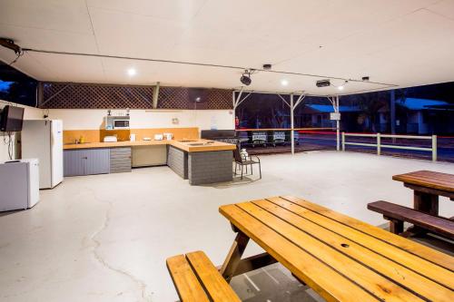Kitchen, Discovery Parks - Tannum Sands in Tannum Sands