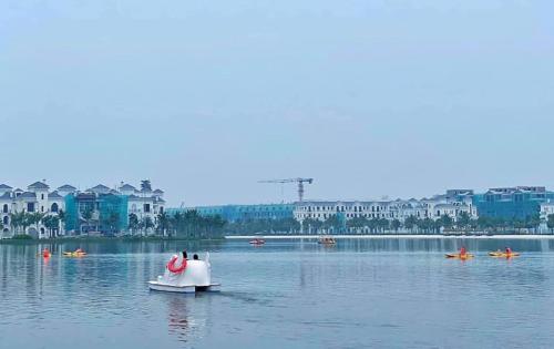 Lisa homestay- Vinhomes Ocean Park - Vin sky 20- 2 ngu Vinuni