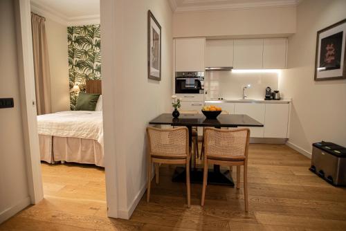 2 twin beds