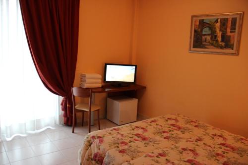 Demy Hotel