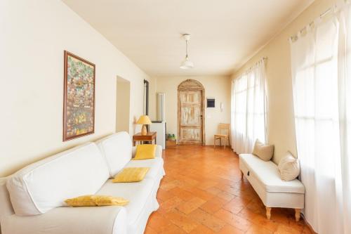 2 bedrooms, 3 beds