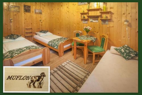 2 twin beds, 1 sofa bed