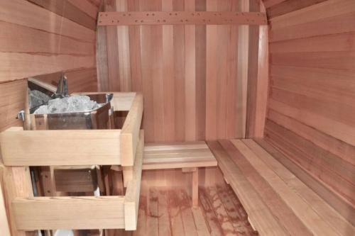 Les Gentianes Appartement 5 personnes a 50 metres des pistes Meribel 3 vallees in Meribel