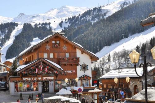 Les Gentianes Appartement 5 personnes a 50 metres des pistes Meribel 3 vallees in Meribel