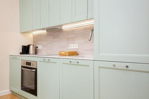 Apartments Warsaw Targowa by Renters - image 4