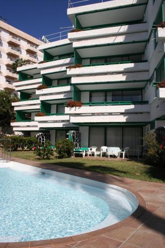 Apartamentos Maba Playa - image 3