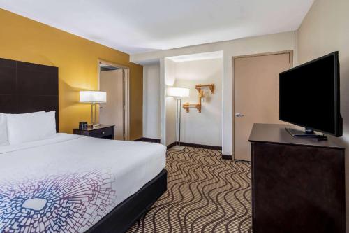 La Quinta Inn & Suites by Wyndham San Diego-Carlsbad