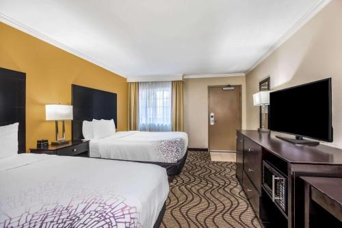 La Quinta Inn & Suites by Wyndham San Diego-Carlsbad