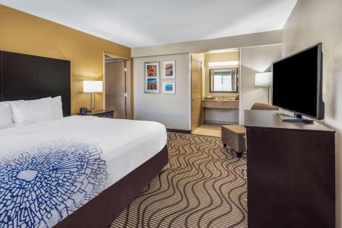 La Quinta Inn & Suites by Wyndham San Diego-Carlsbad