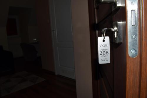 Budget Double Room 206