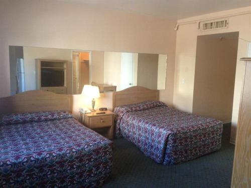Collins Avenue Hostel – Miami Beach, FL