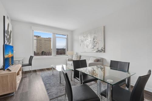 Global Luxury Suites Crystal City in Arlington, USA