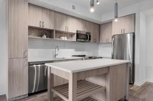 Global Luxury Suites Crystal City in Arlington, USA