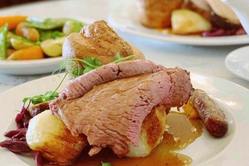 Cliff Hotel - image 7