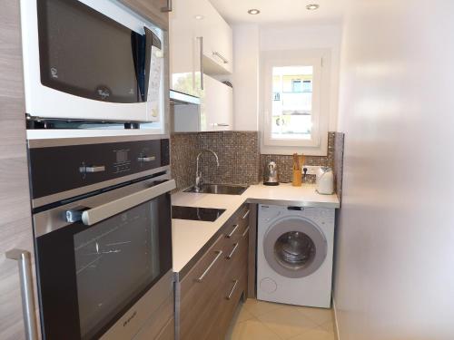 Apartment Hameau de Provence-1 by Interhome in Bandol