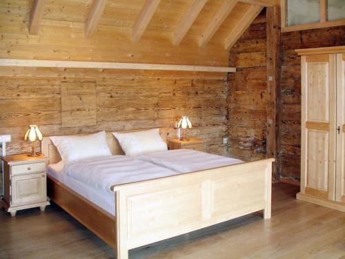 Holiday Home Mader by Interhome in 比紹夫斯馬斯