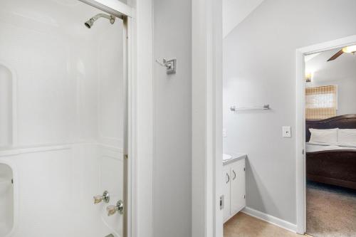 306 W Cooper-Cozy Cabana - image 9